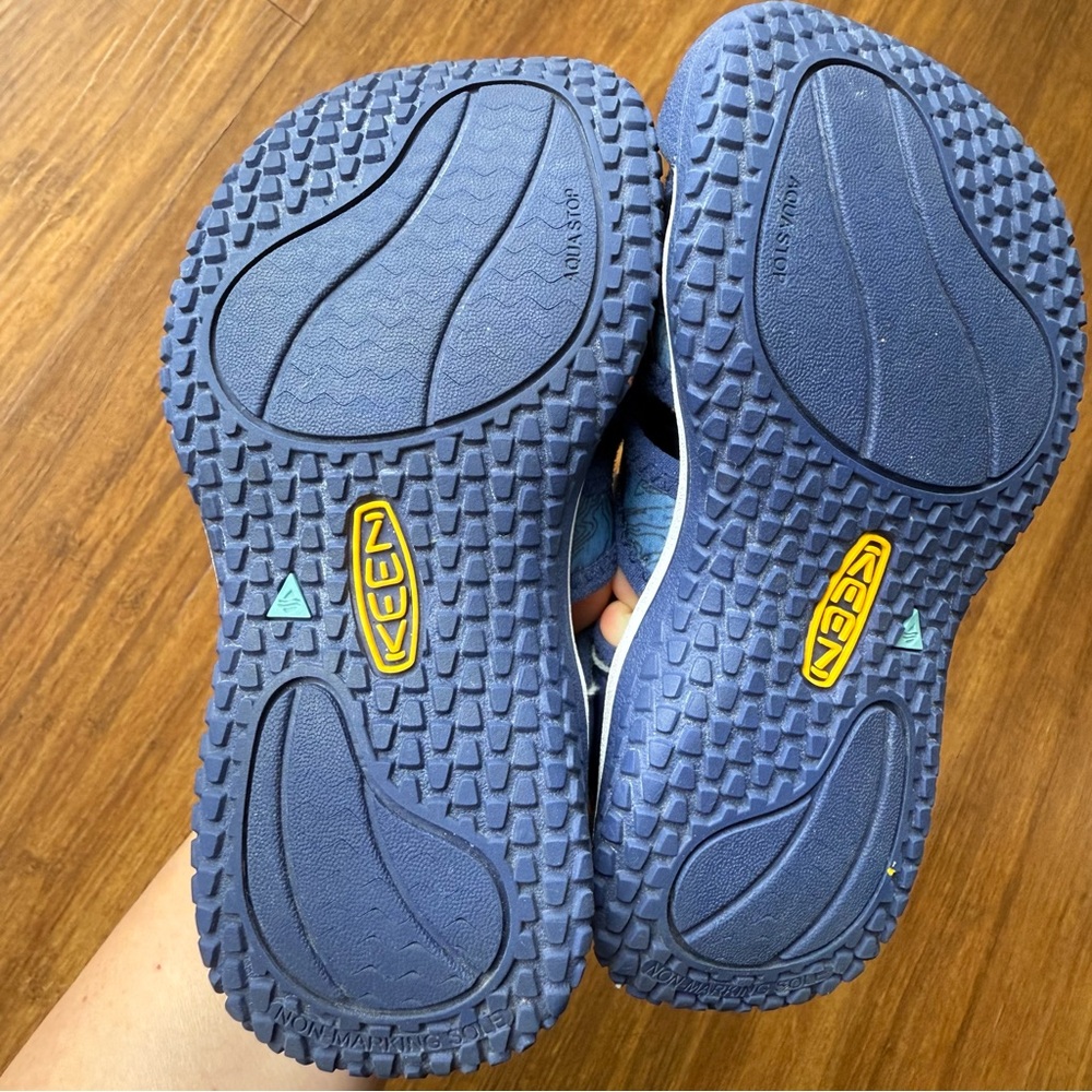 Keen Stingray Water Sandals Boys 10 Blue Closed Toe Shoes Outdoors Kids Youth - Picture 8 of 10